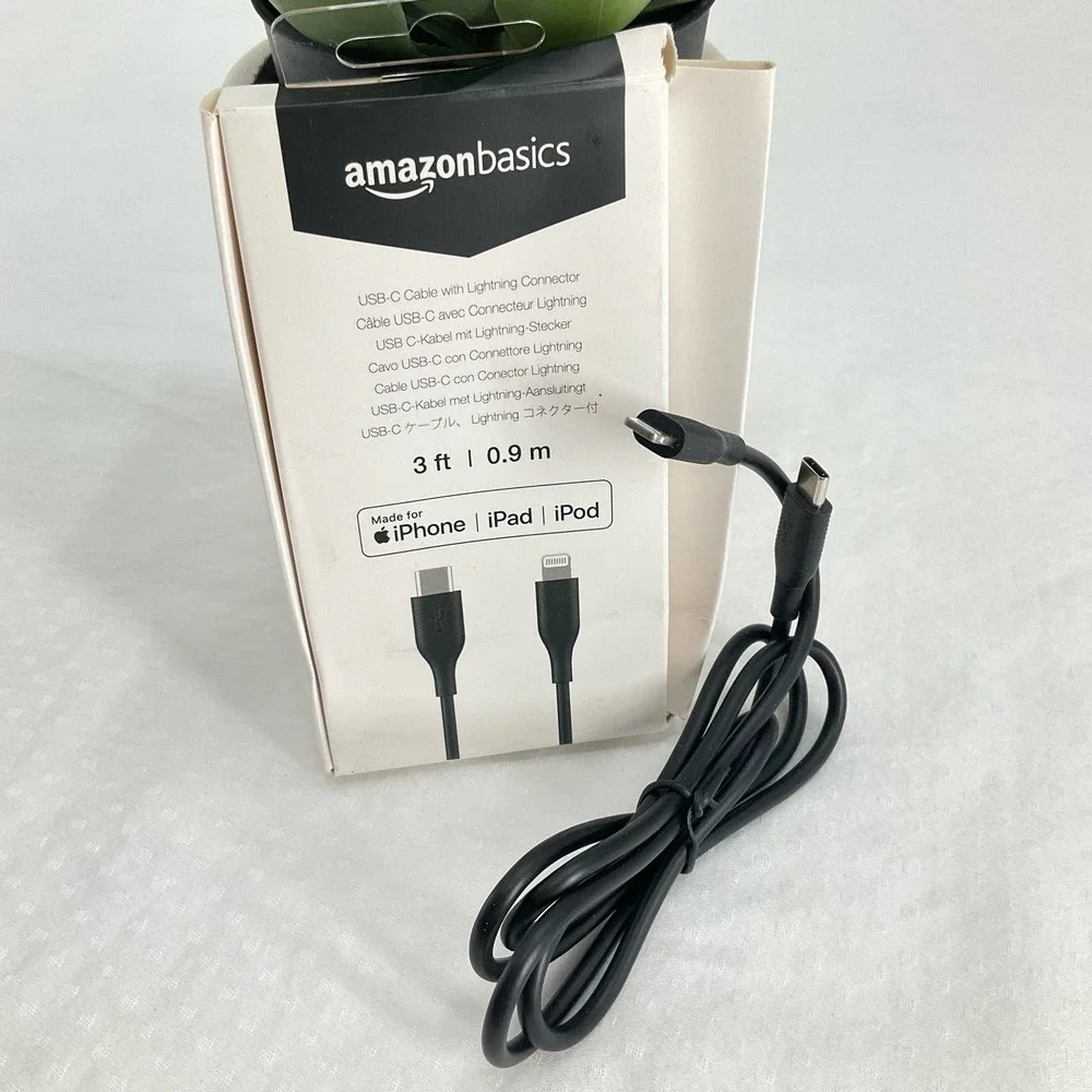 USB-C Cable with Lightning Connector, AmazonBasics, 3 ft